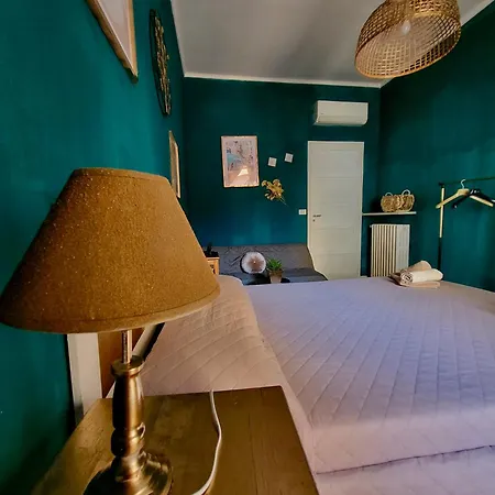 The White House - Palaalpitour E Stadio A 2 Minuti Apartment *